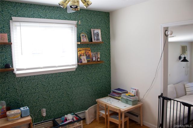 14 E Seacrest Avenue, Lindenhurst, NY 11757