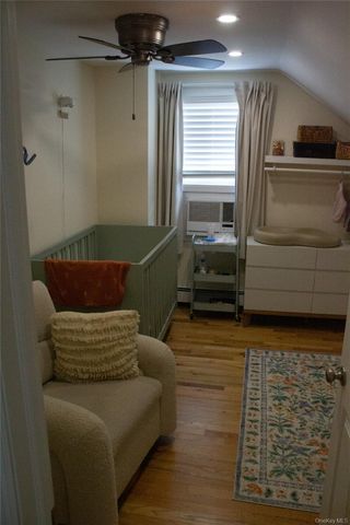14 E Seacrest Avenue, Lindenhurst, NY 11757