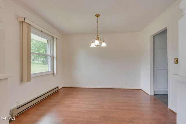 107 Dogwood Lane, Johnson City, TN 37604