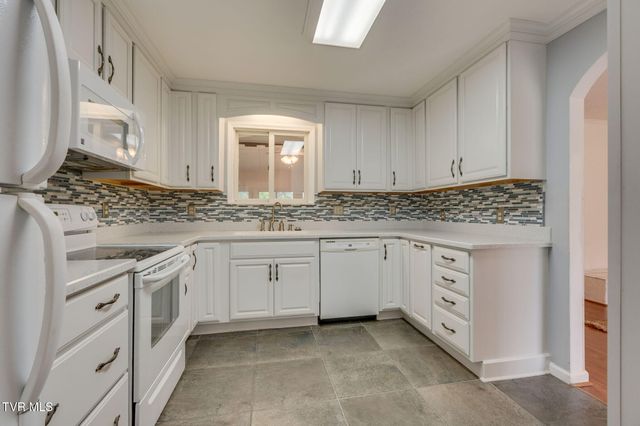 107 Dogwood Lane, Johnson City, TN 37604