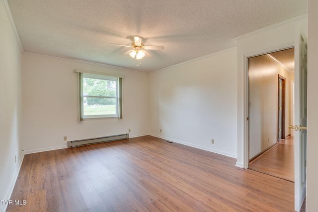 107 Dogwood Lane, Johnson City, TN 37604