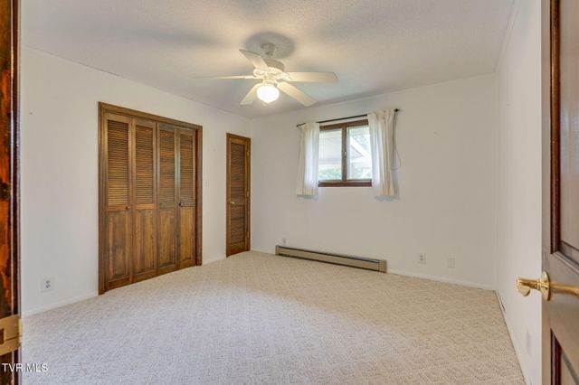 107 Dogwood Lane, Johnson City, TN 37604