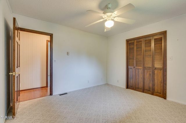 107 Dogwood Lane, Johnson City, TN 37604
