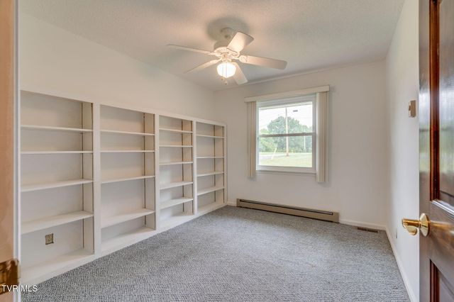 107 Dogwood Lane, Johnson City, TN 37604