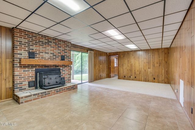 107 Dogwood Lane, Johnson City, TN 37604