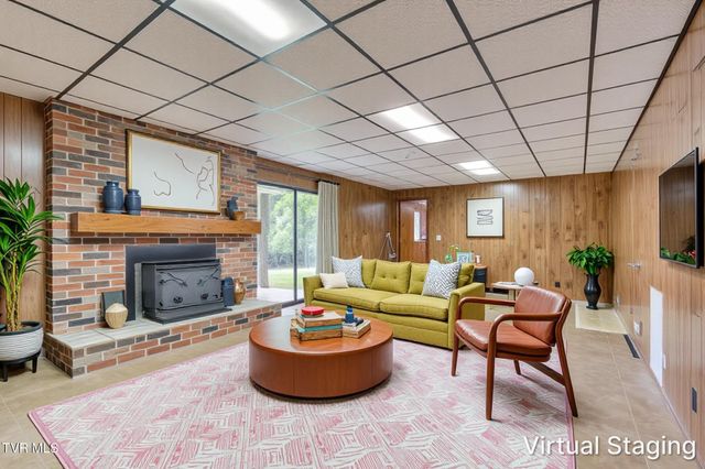 107 Dogwood Lane, Johnson City, TN 37604