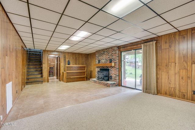 107 Dogwood Lane, Johnson City, TN 37604