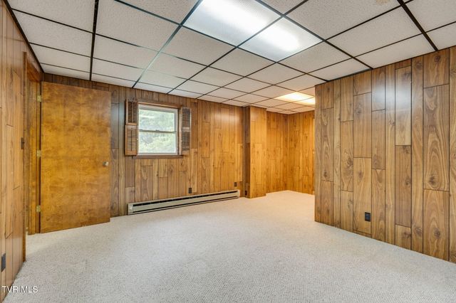107 Dogwood Lane, Johnson City, TN 37604