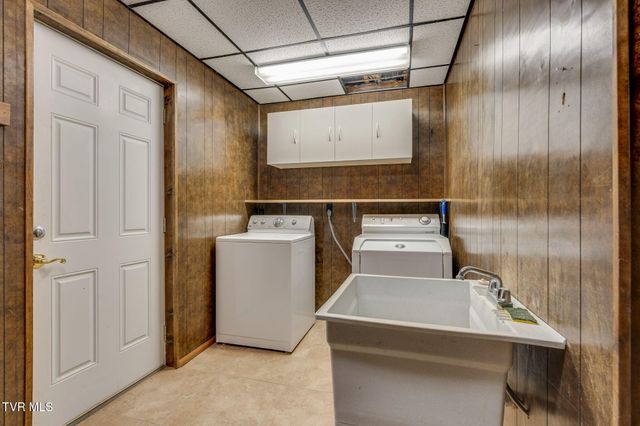 107 Dogwood Lane, Johnson City, TN 37604