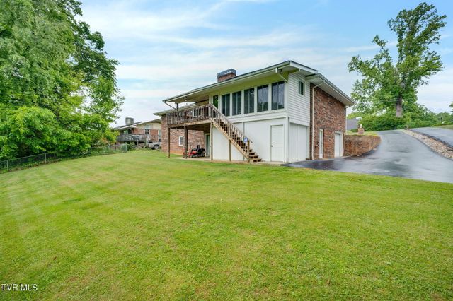 107 Dogwood Lane, Johnson City, TN 37604