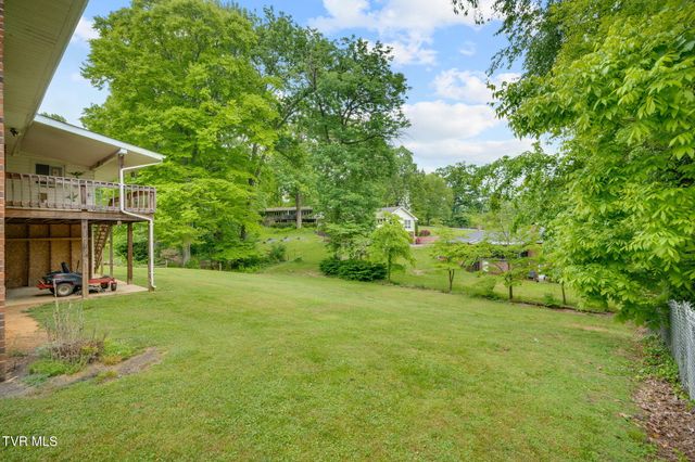 107 Dogwood Lane, Johnson City, TN 37604
