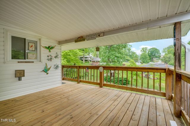 107 Dogwood Lane, Johnson City, TN 37604