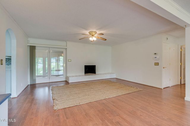 107 Dogwood Lane, Johnson City, TN 37604