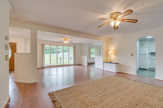 107 Dogwood Lane, Johnson City, TN 37604