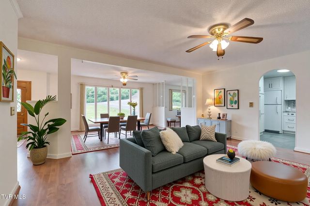 107 Dogwood Lane, Johnson City, TN 37604