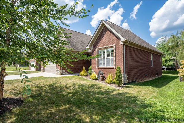 11511 Liberty Bell Lane, Sellersburg, IN 47172