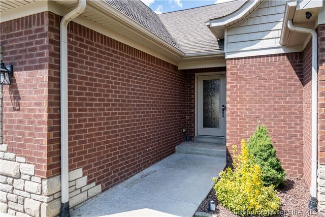 11511 Liberty Bell Lane, Sellersburg, IN 47172