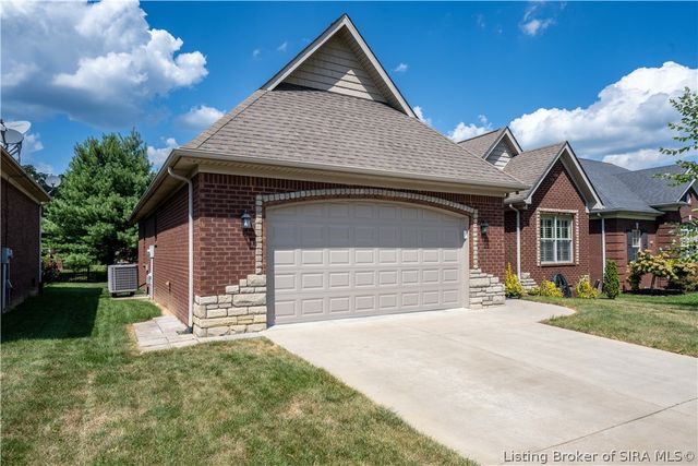 11511 Liberty Bell Lane, Sellersburg, IN 47172