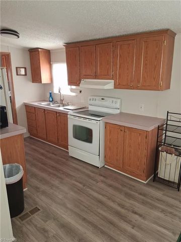 204 Nubbin Ridge Road, High Point, NC 27265