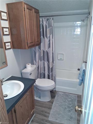 204 Nubbin Ridge Road, High Point, NC 27265