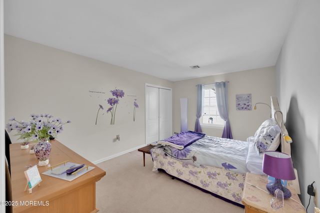 51 Narberth Way, Toms River, NJ 08757