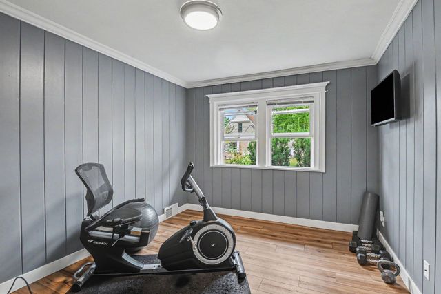 32 Cherry Street, Holland City, MI 49423