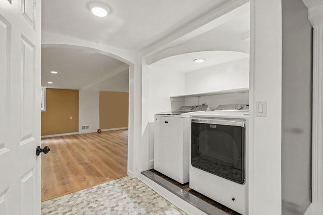 32 Cherry Street, Holland City, MI 49423