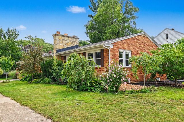 32 Cherry Street, Holland City, MI 49423