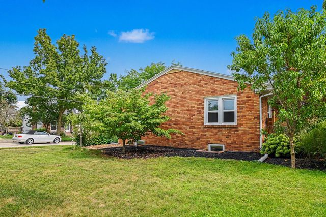 32 Cherry Street, Holland City, MI 49423