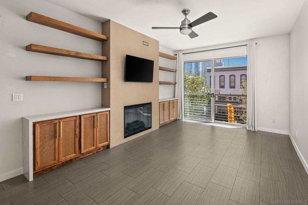 445 Island 321, San Diego, CA 92101 — exterior