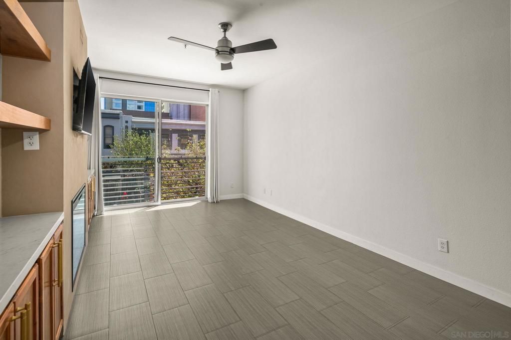 445 Island 321, San Diego, CA 92101 — photo 2