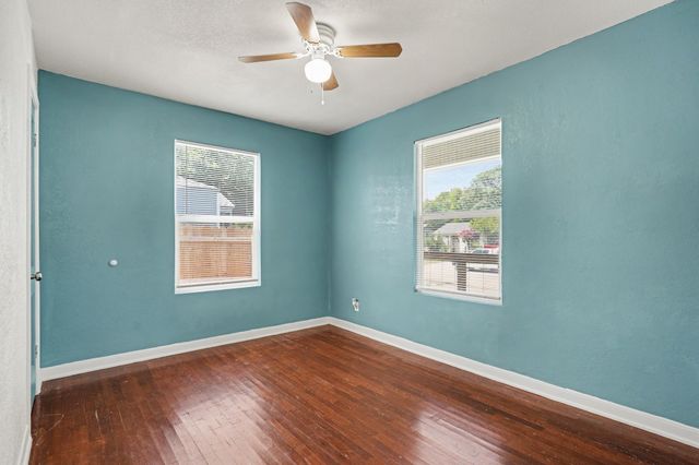 5009 Royal Drive, Fort Worth, TX 76116