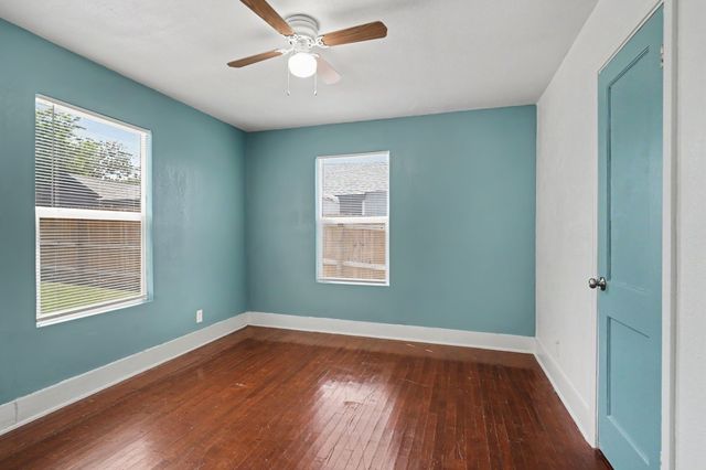 5009 Royal Drive, Fort Worth, TX 76116