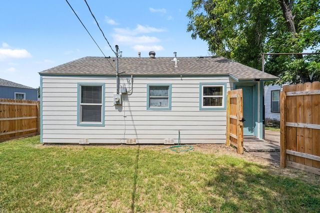 5009 Royal Drive, Fort Worth, TX 76116