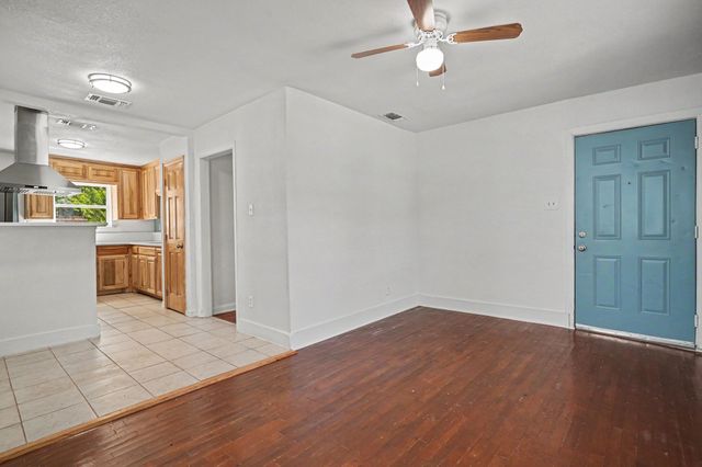 5009 Royal Drive, Fort Worth, TX 76116