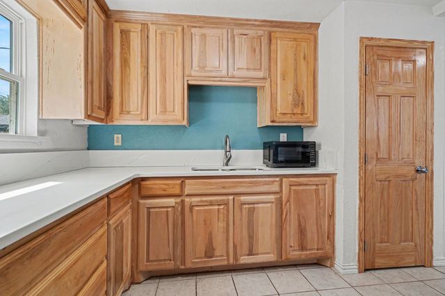 5009 Royal Drive, Fort Worth, TX 76116