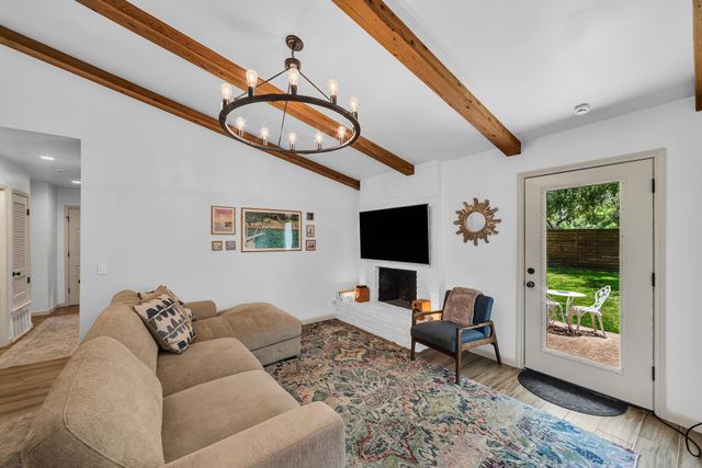 4901 Powder River RD, Austin, TX 78759