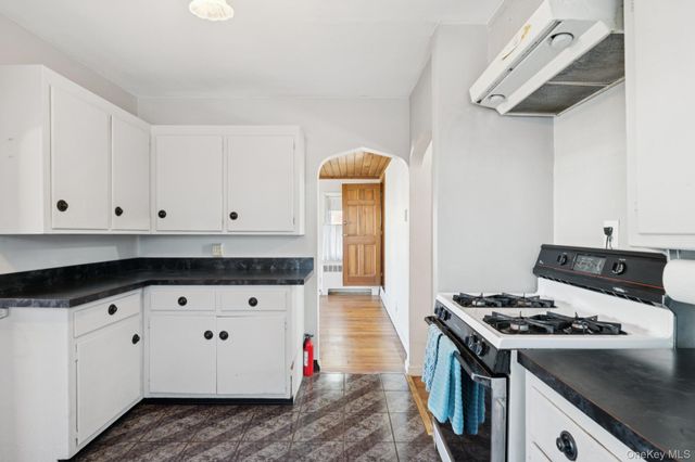 444 Carnation Avenue, Floral Park, NY 11001