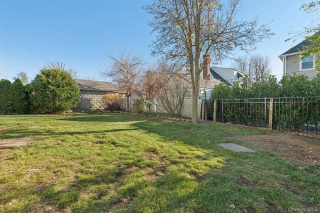 444 Carnation Avenue, Floral Park, NY 11001