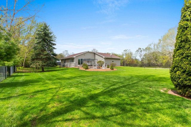 5023 COUNTRY BREEZE LANE, Larsen, WI 54947