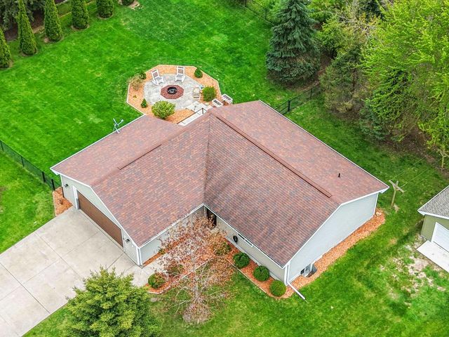 5023 COUNTRY BREEZE LANE, Larsen, WI 54947