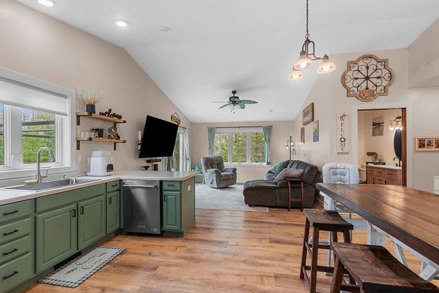 5023 COUNTRY BREEZE LANE, Larsen, WI 54947