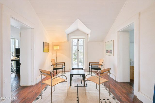 820 S FARMER Avenue, Tempe, AZ 85281