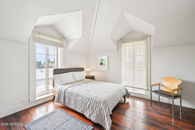 820 S FARMER Avenue, Tempe, AZ 85281