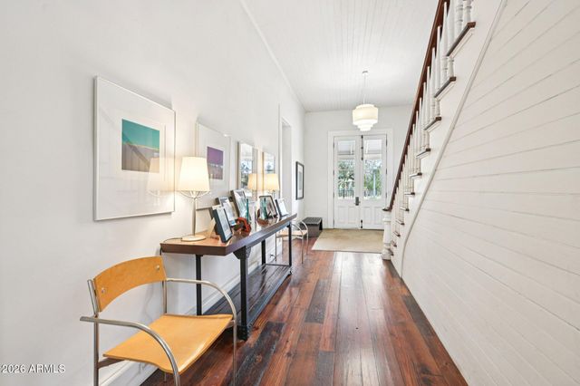 820 S FARMER Avenue, Tempe, AZ 85281