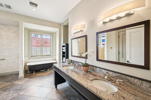 820 S FARMER Avenue, Tempe, AZ 85281