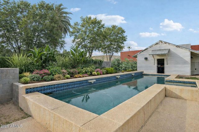 820 S FARMER Avenue, Tempe, AZ 85281