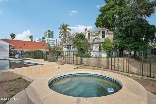 820 S FARMER Avenue, Tempe, AZ 85281