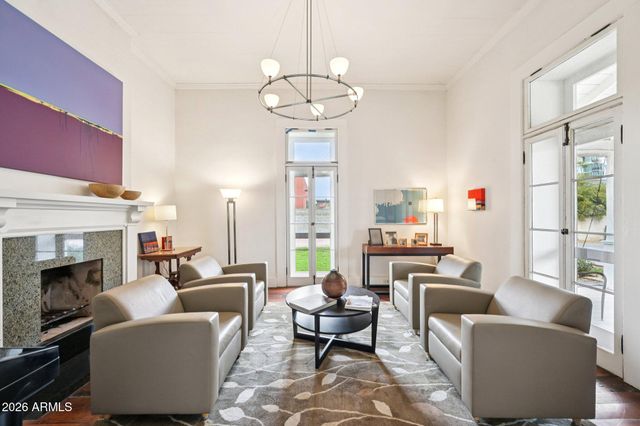 820 S FARMER Avenue, Tempe, AZ 85281