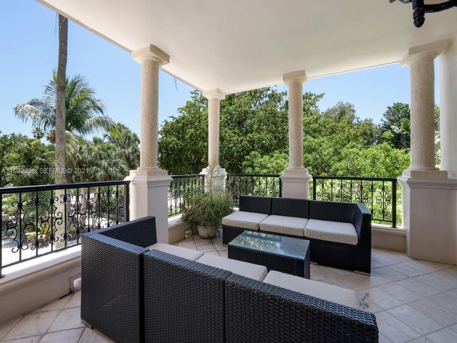 19126 Fisher Island Drive 19126, Miami Beach, FL 33109